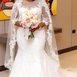 New mermaid ivory wedding dress